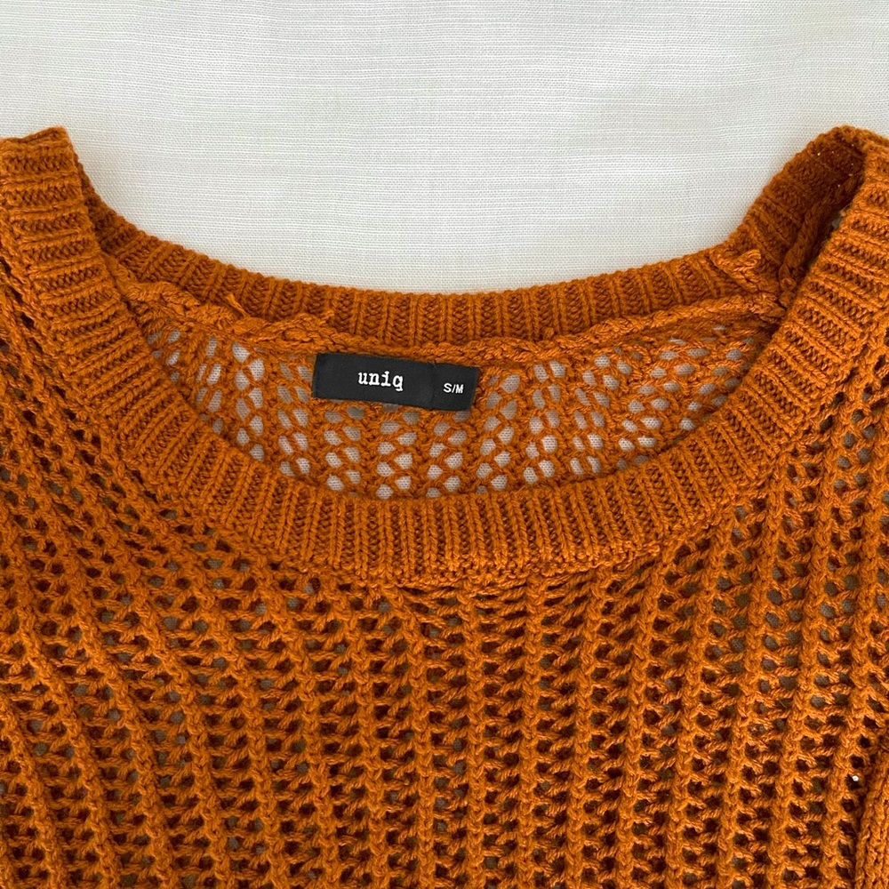 Cropped Sweater - Picture 2 of 3